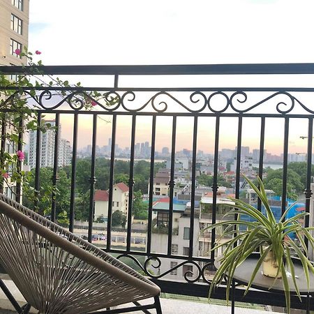 Westlake Homestay Hanoi - D'Le Roi Soleil Hanói Exterior foto